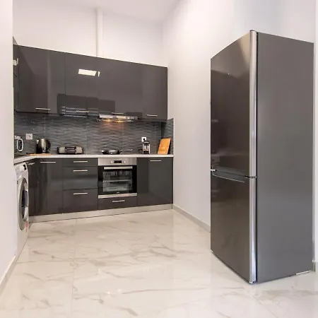 Apartment Liv - Modern Spacious In Gazi Athens