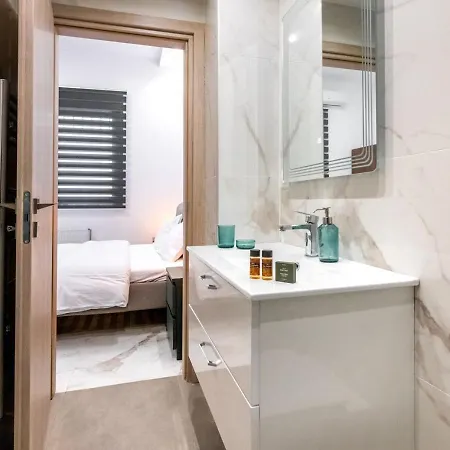 Apartment Liv - Modern Spacious In Gazi Athens