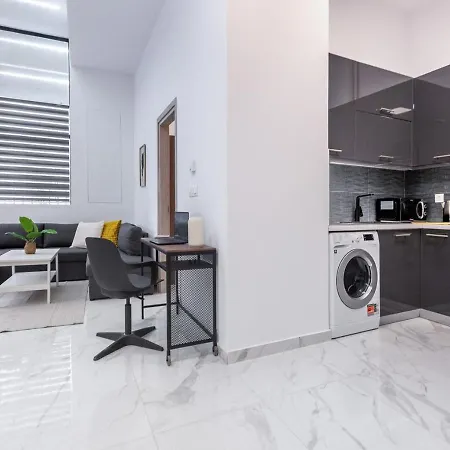 Liv - Modern Spacious In Gazi Apartment Athens