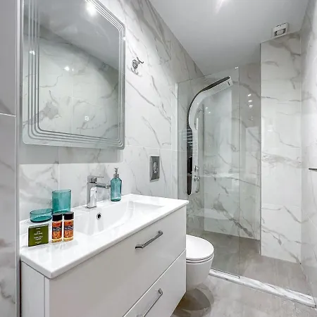 Liv - Modern Spacious In Gazi *